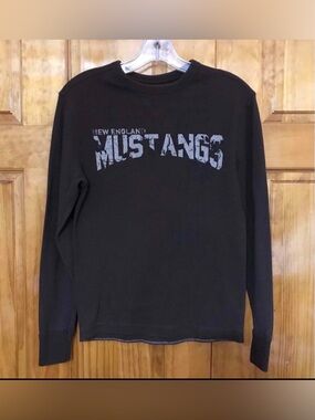 Arizona Jean Company LS Brown Thermal New England Mustangs Crew Neck Shirt
Horse